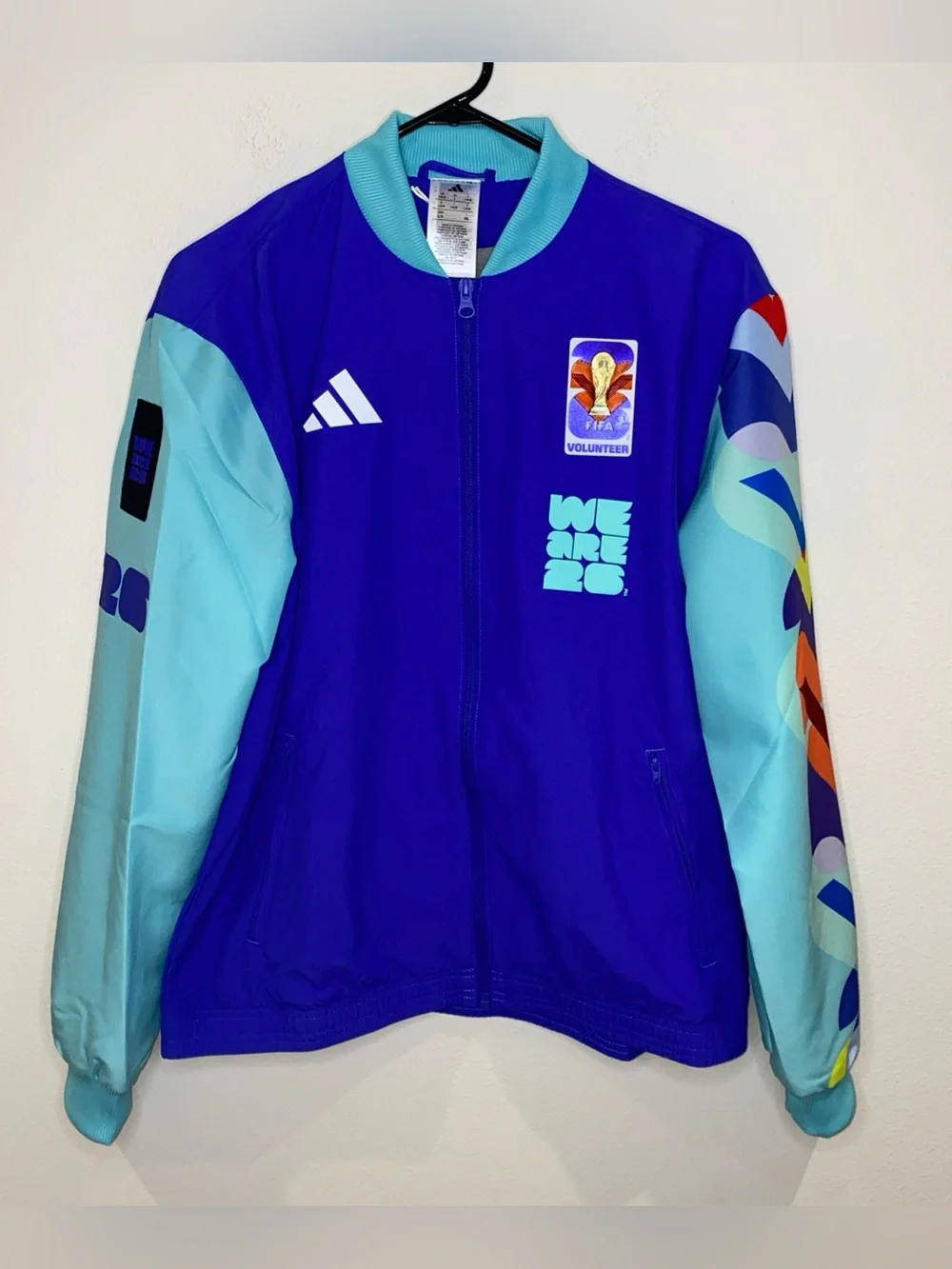2026 Adidas FIFA World Cup Volunteer Size Large KD0440 Colorblock NWT